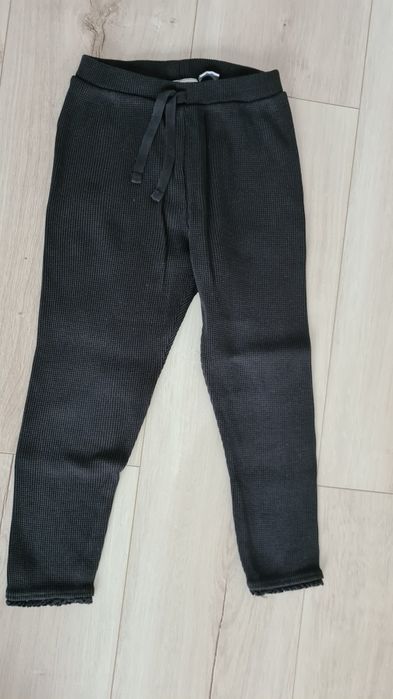 Spodnie zara wafelkowe 104 czarne