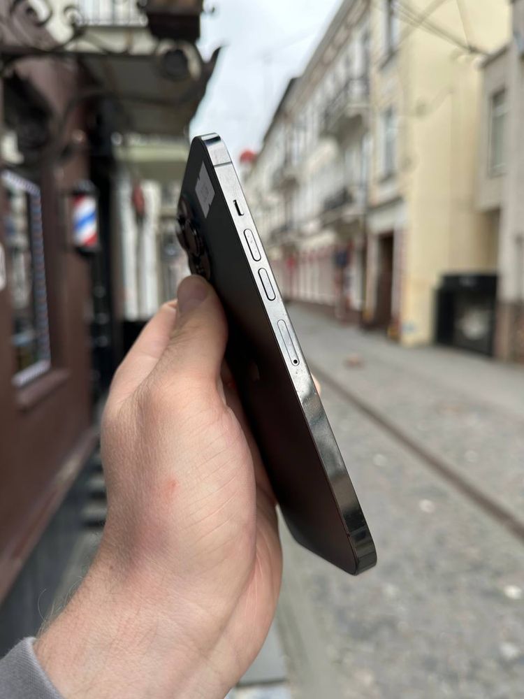 Apple iPhone 13 Pro Max 256gb Graphite Neverlock в хорошому стані