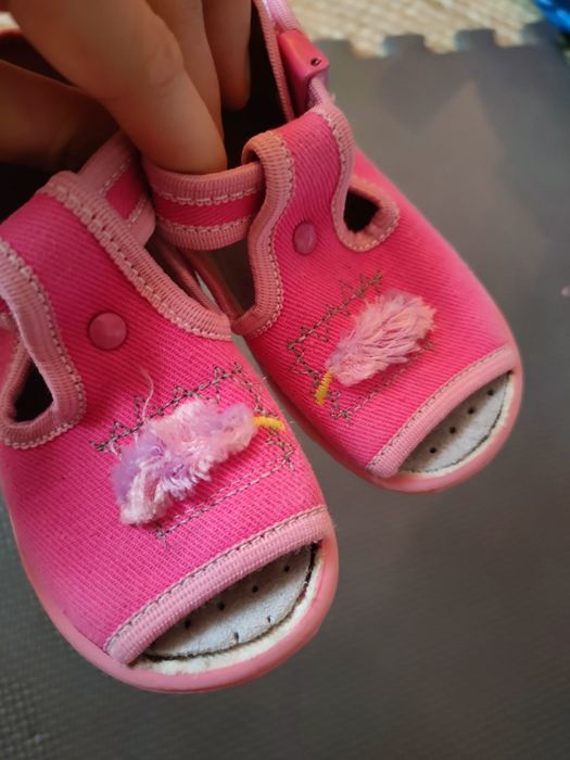 Kapcie dla dziewczynki