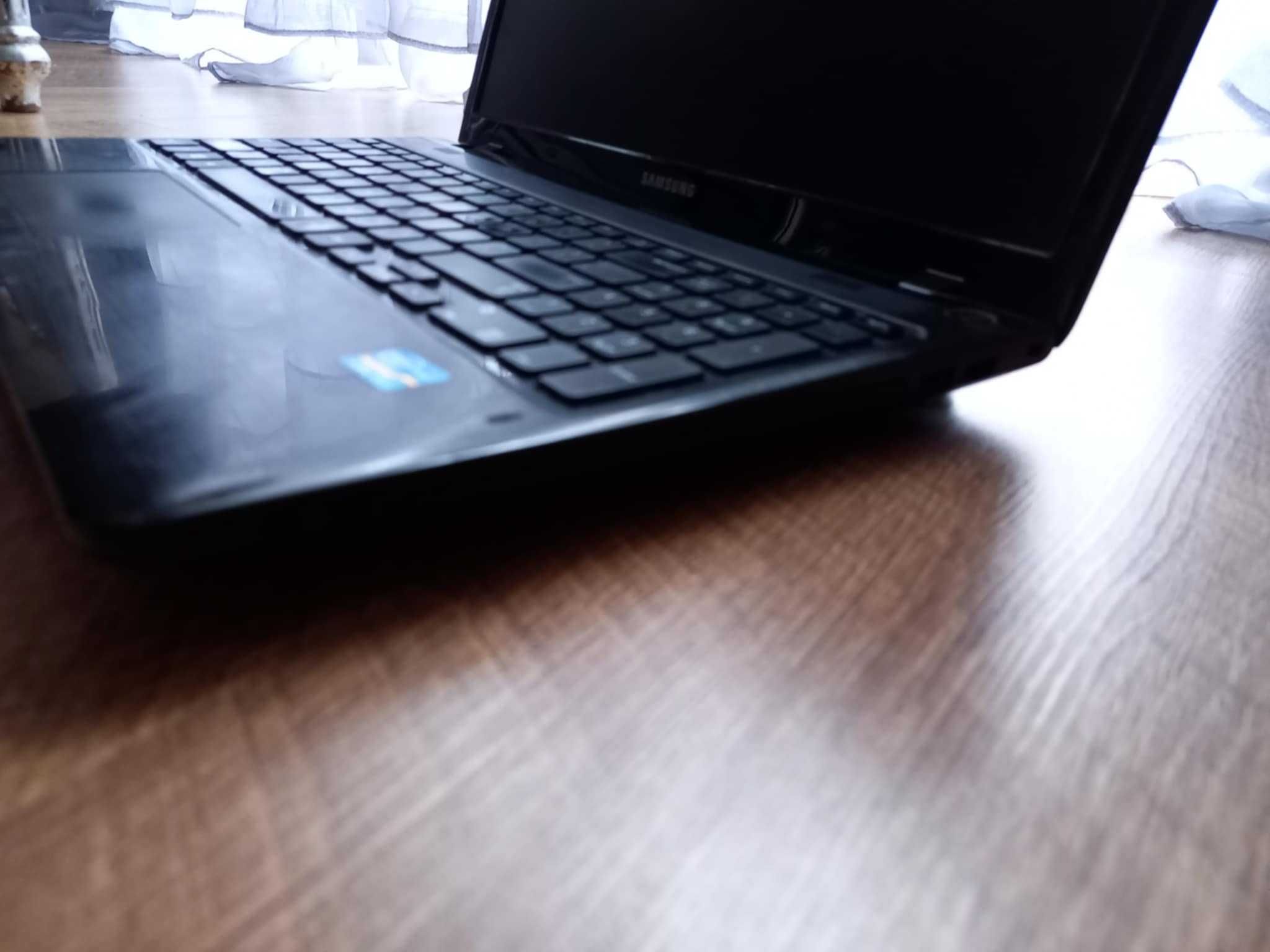 Laptop Samsung 350E5C-S05PL 15,6 " Intel Core i3 4 GB / 500 GB czarny