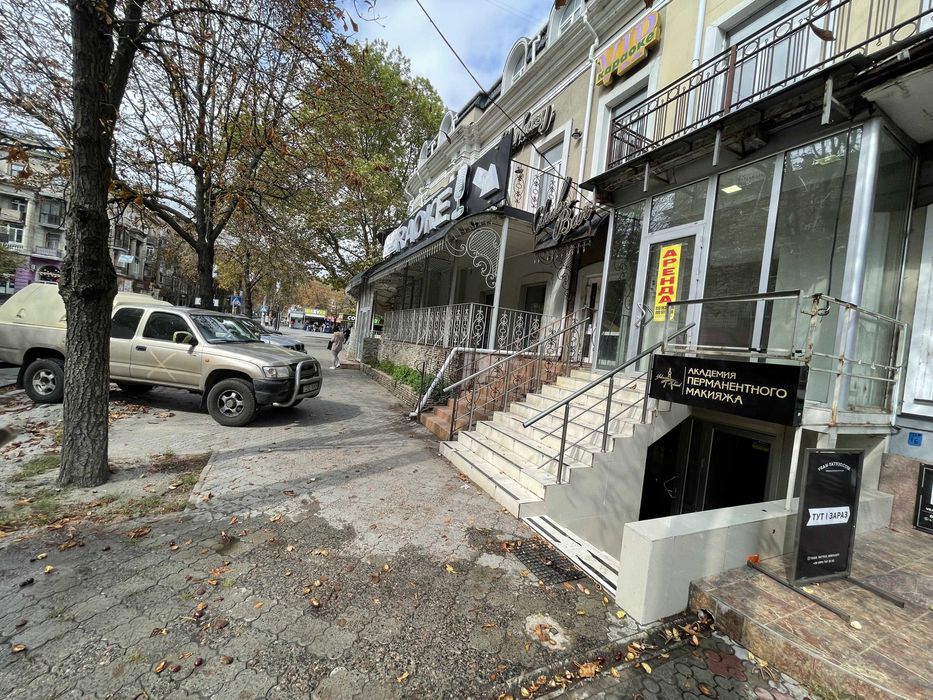 Центр Соборна/Велика Морська 100 кв.м. фасад ремонт ціна 150 тис. у.о.