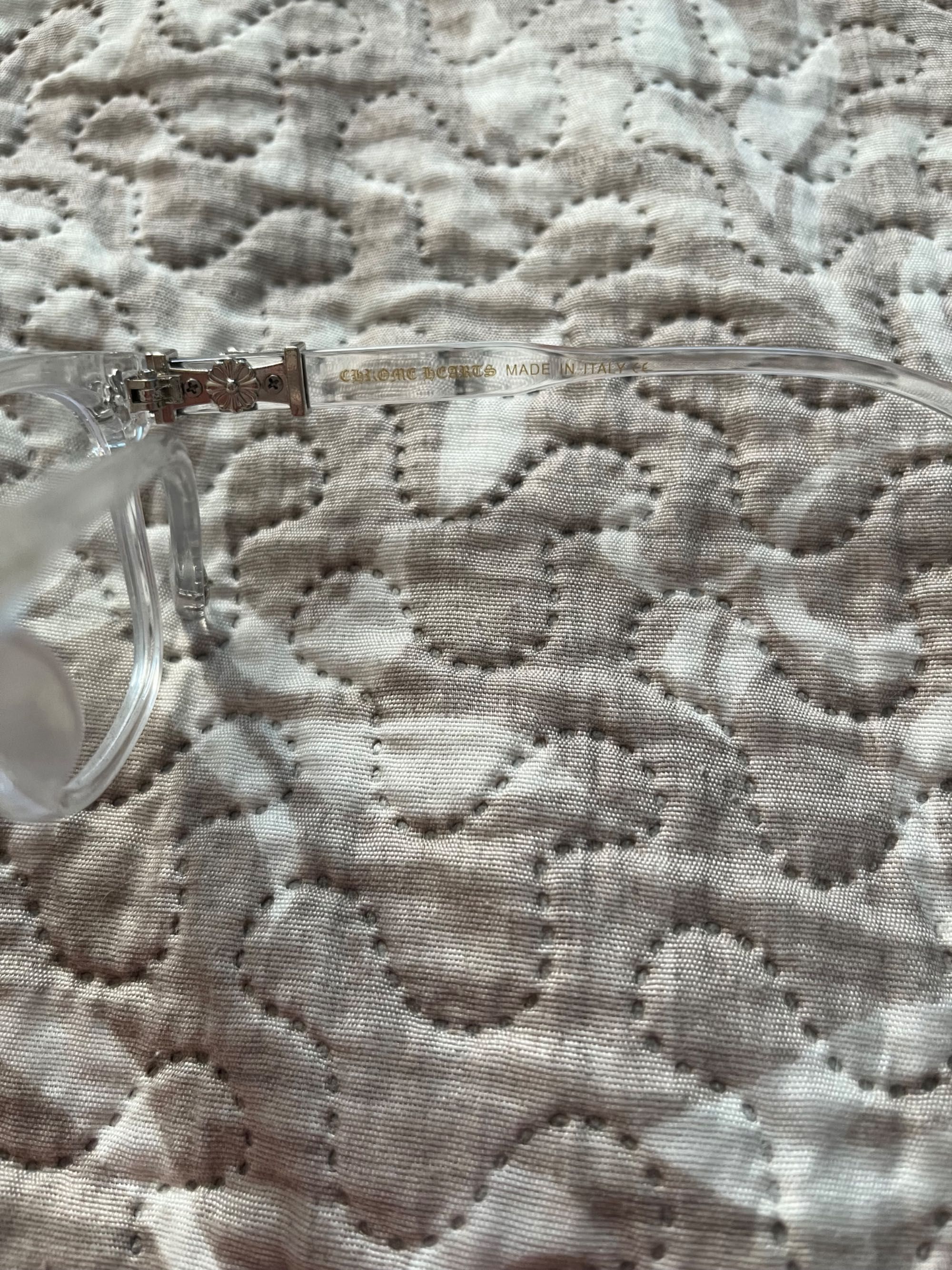 Białe okulary Chrome Hearts