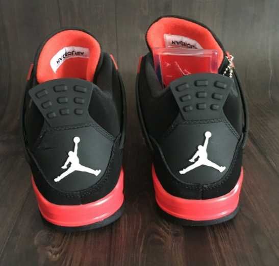 Jordan4RetroRedThunder r.43