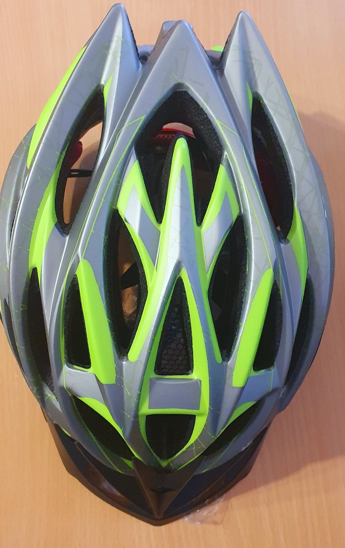 Велосипедный шлем TRINX, размер M