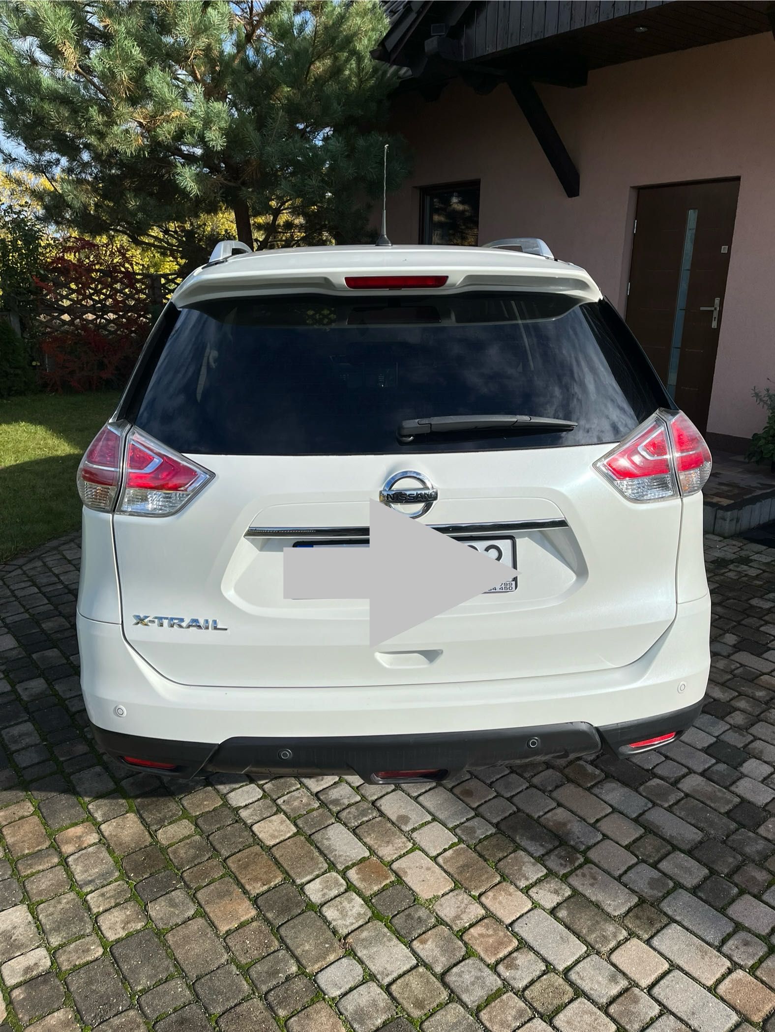 Nissan x-trail 2015 7- osobowy.