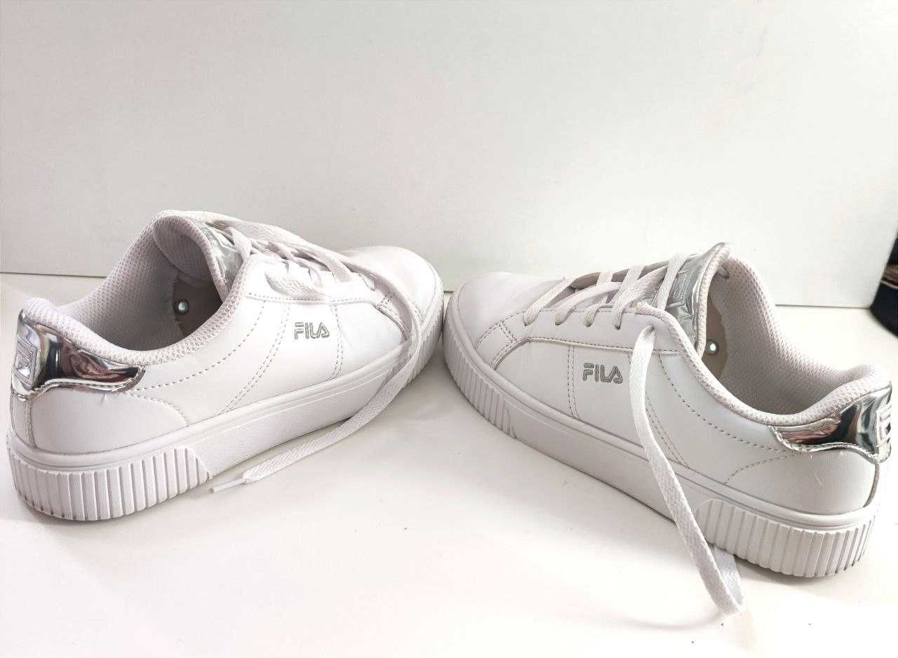 Tenis brancos da Fila