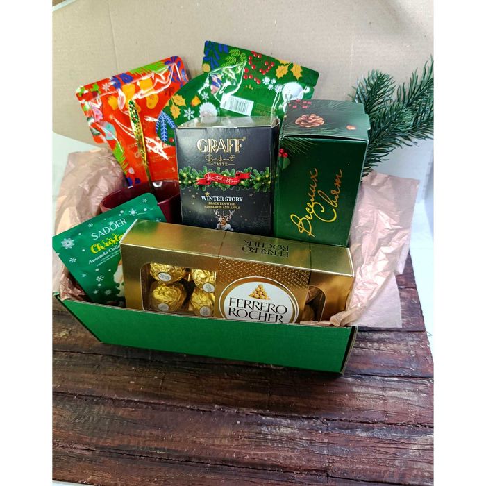 Класний новорічний подарунок, подарунковий набір, бокс. Пишіть.