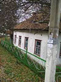 Дом в смт. Олишевка Черниговская область ( парткабинет ) .