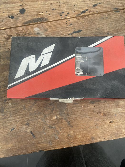 Pedais encaixe novos