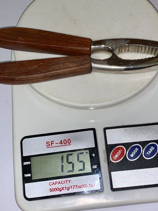 Орехокол ретро .