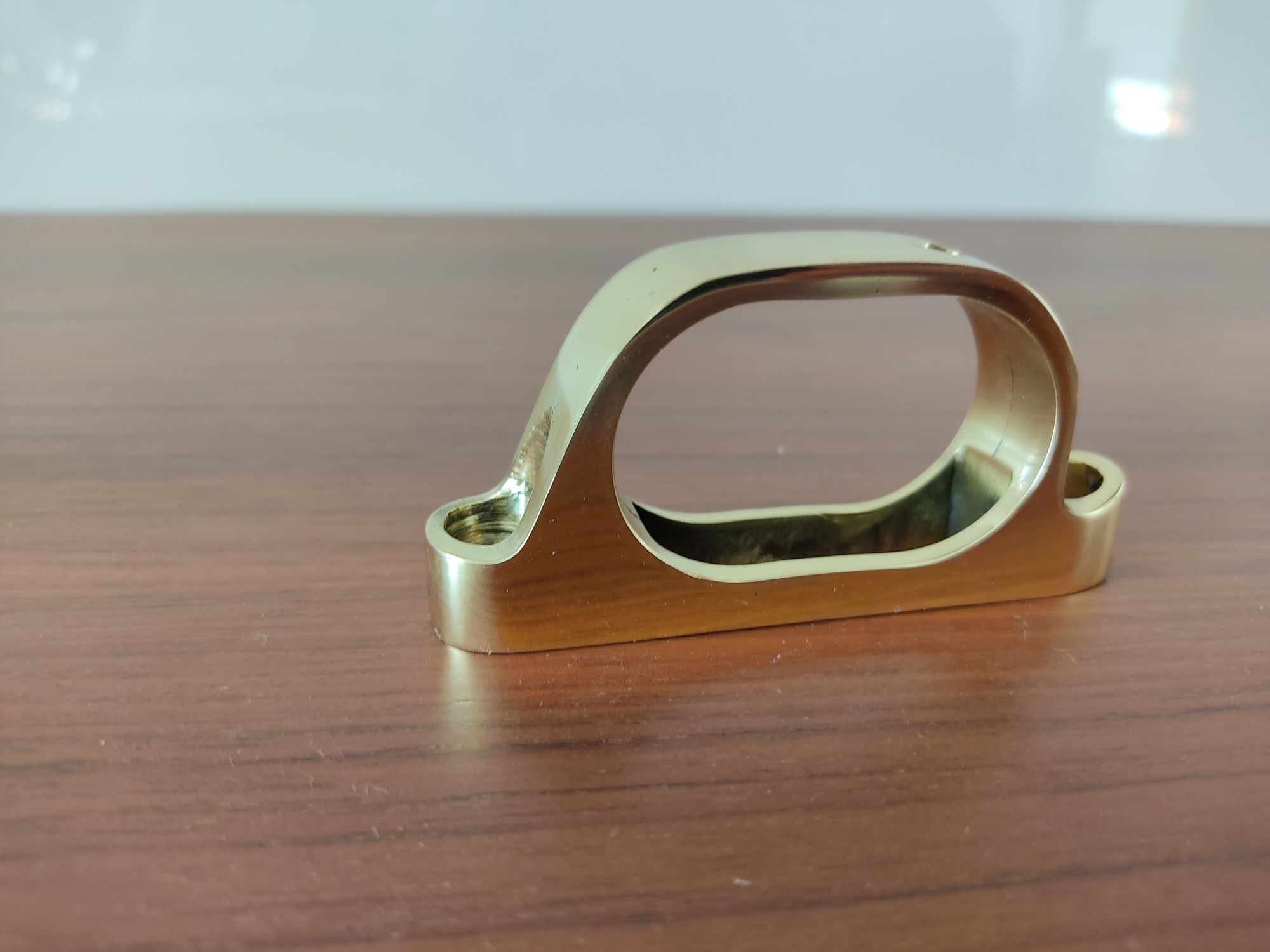 Guarda mato dourado em latão para carabinas Cometa.
