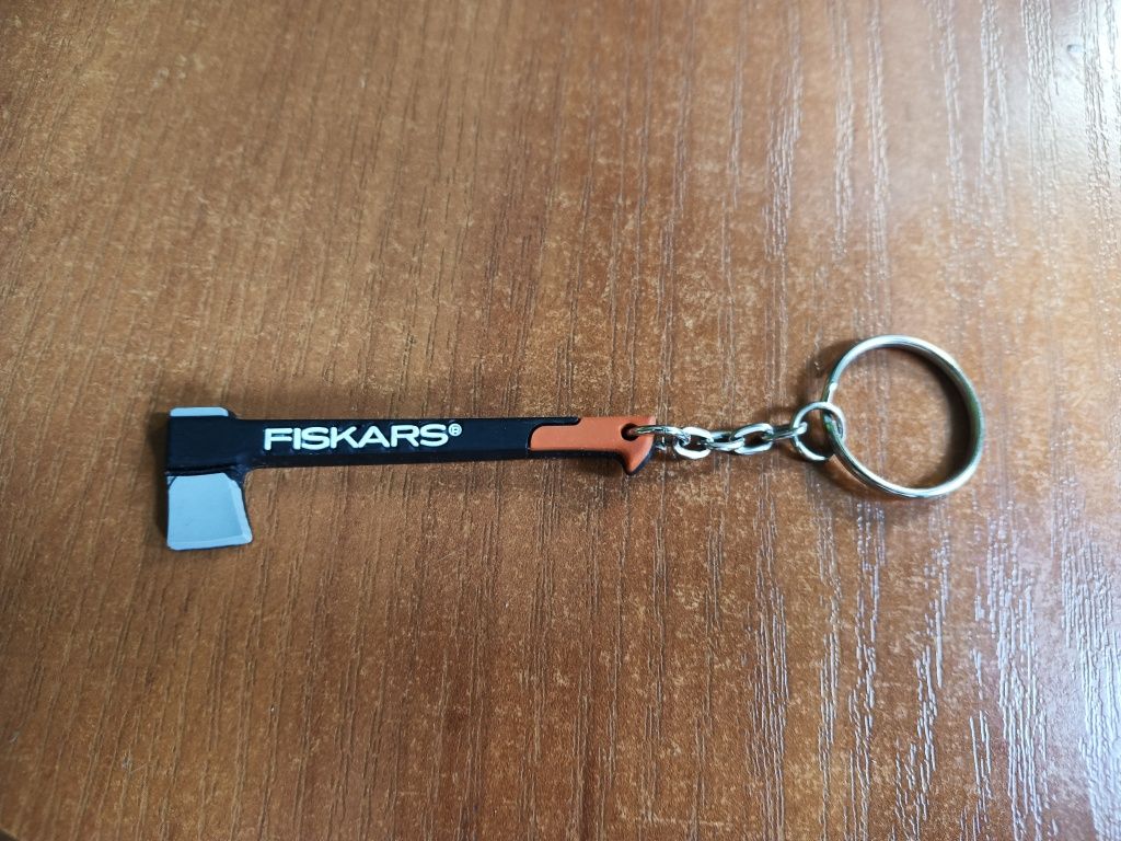 Brelok Fiskars siekiera