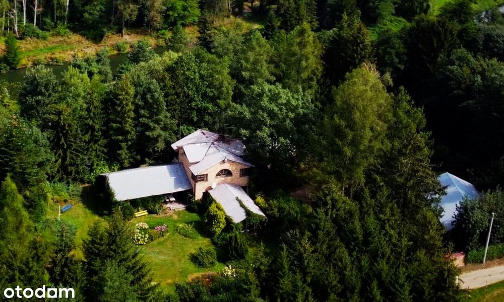 Dom wsród zieleni, nad rzeką Wkrą, działka 4300m2