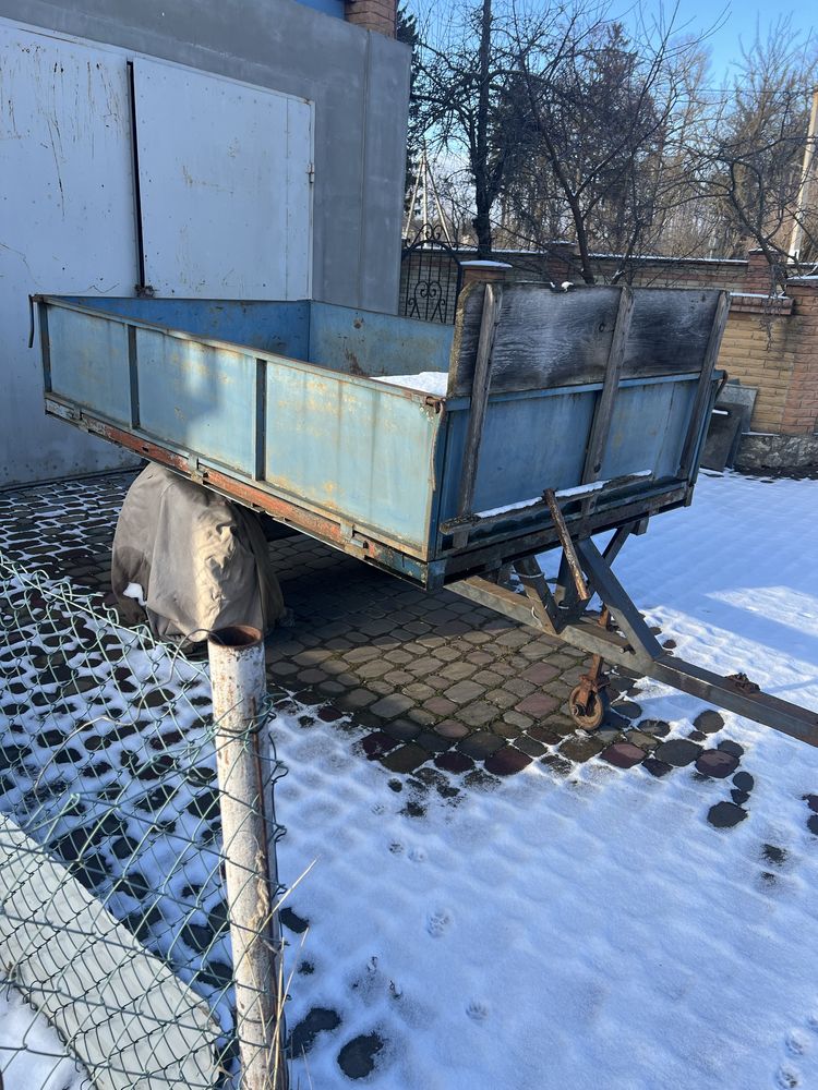 Прицеп , трактор