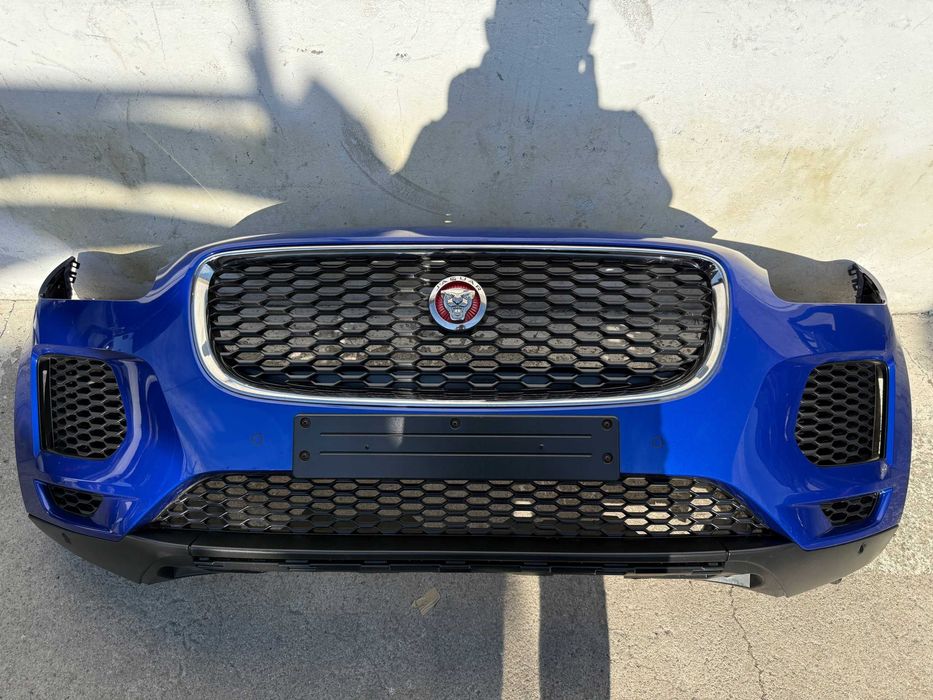 Jaguar E-pace X540 Передній бампер