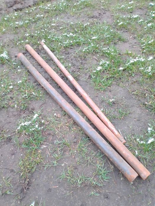 Продам  пруты стальные недорого.