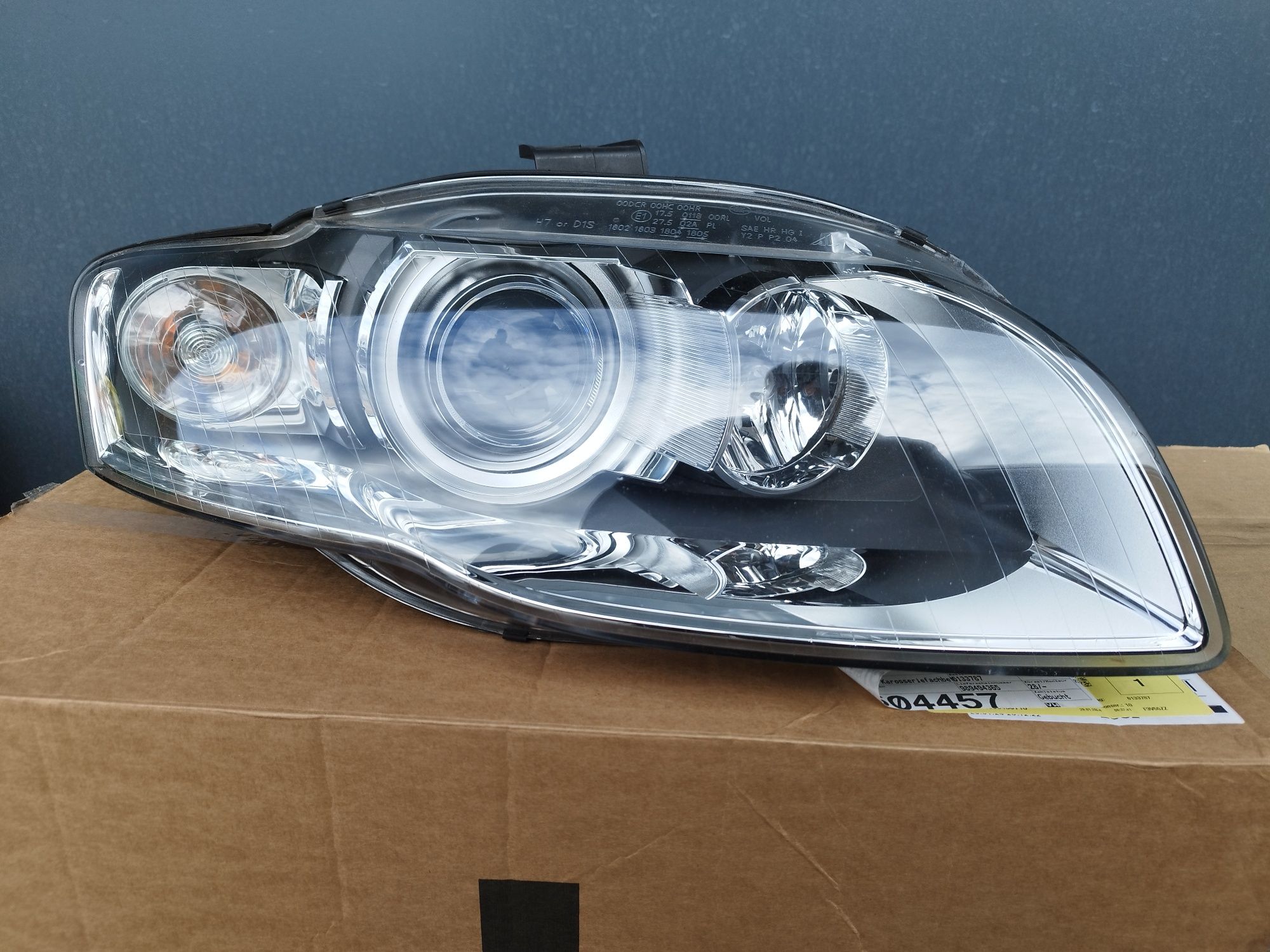 Reflektor Lampa Audi A4 B7 Lift BI ksenon