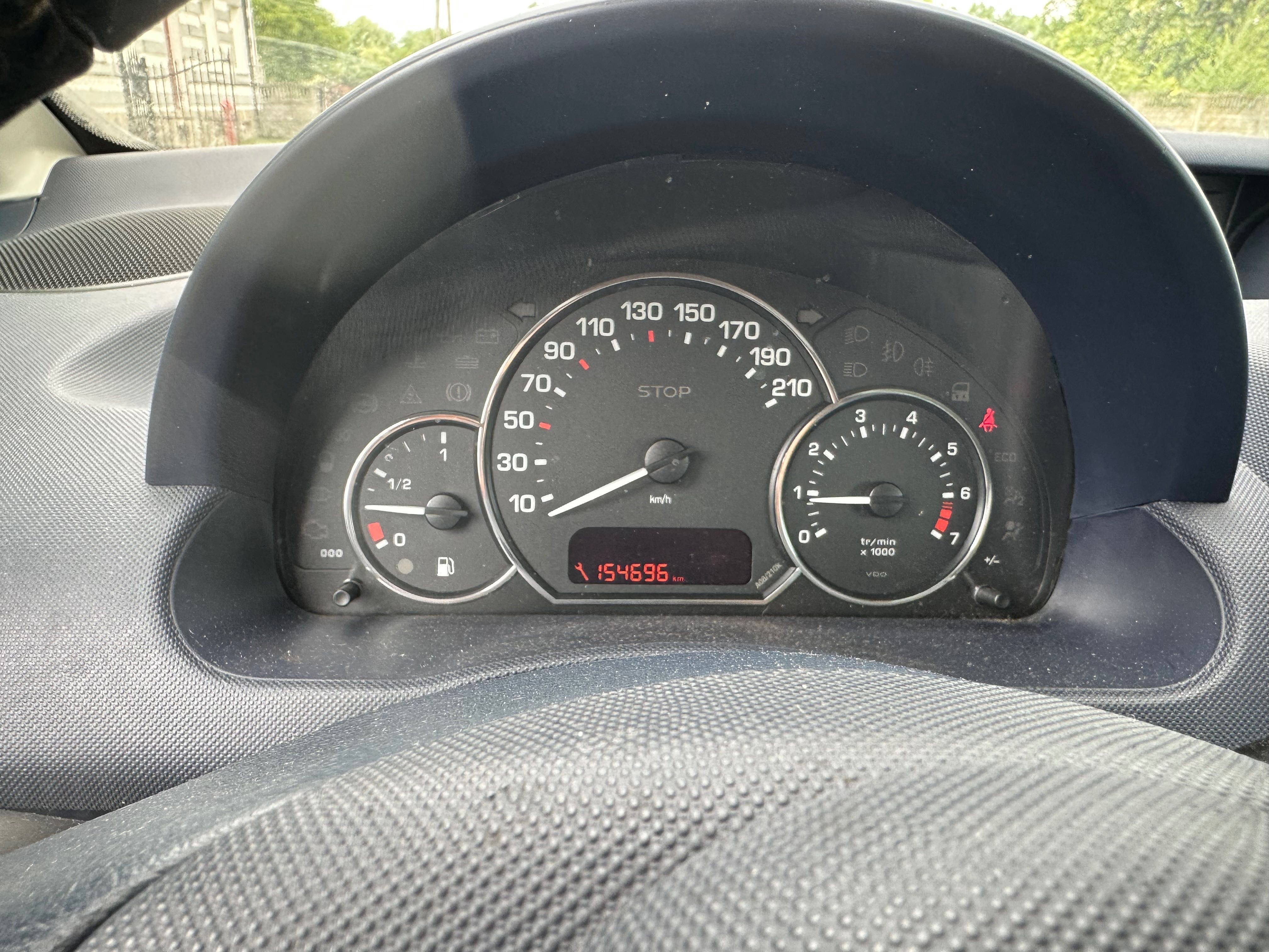 Peugeot 1007  1.4 benzyna