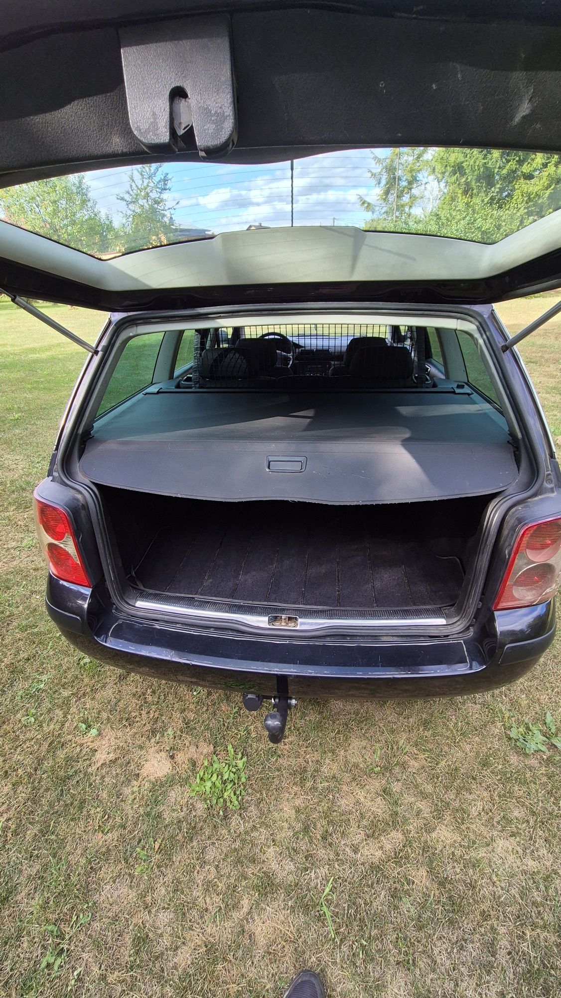 REZERWACJA Volkswagen Passat b5fl 1.9 tdi 2002r Hak