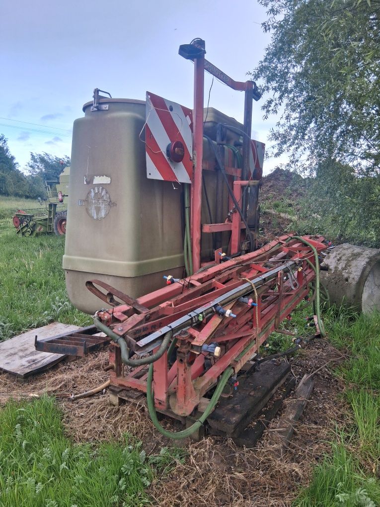 Opryskiwacz 1000l