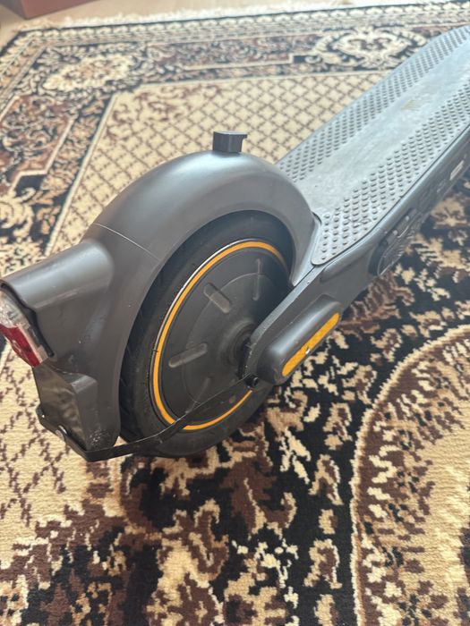 Електросамокат Ninebot Segway Max g30