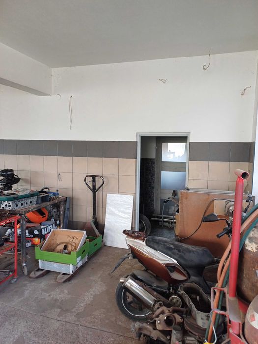 Sprzedam dom z warsztatem