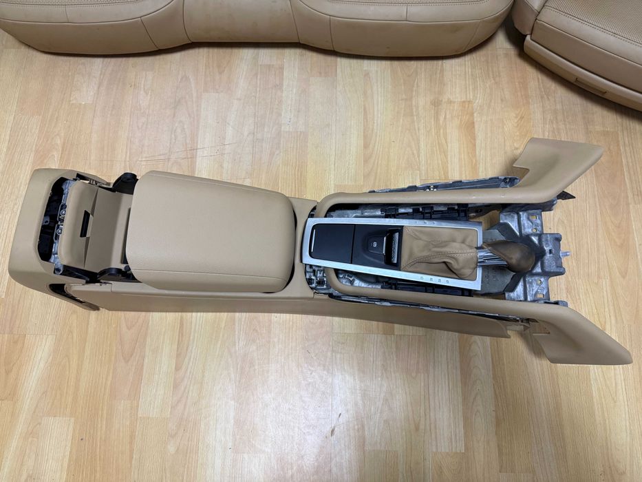 Porsche Macan Салон Дверні карти Пластик