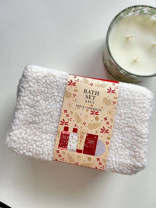 Подарункові косметичні набори великий вибір