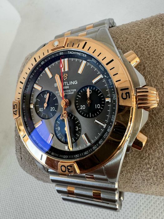 Breitling Chronomat B01 Chronograph 42 Stal-Złoto 18K / 2022