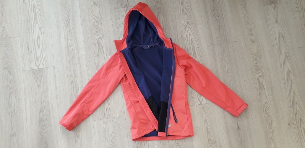 kurtka Crivit typu softshell
Wewnątrz polar
Rozmiar 158
Po jednym sezo
