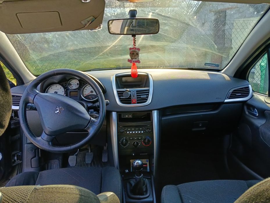 Sprzedam peugeot 207