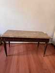 Mesa de centro com pedra mármore