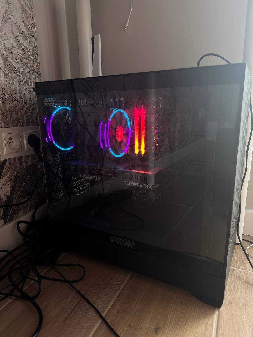 Komputer stacjonarny G4M3R HERO i7-14700F/32GB/1TB/RTX4060ti