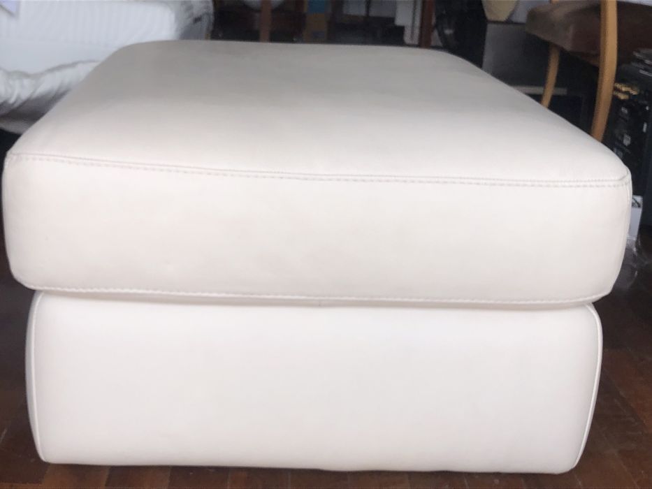 Pufe de pele branca - bom estado