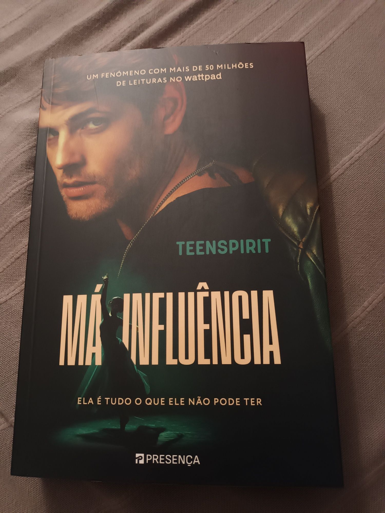 Livro Má Influência Teenspirit