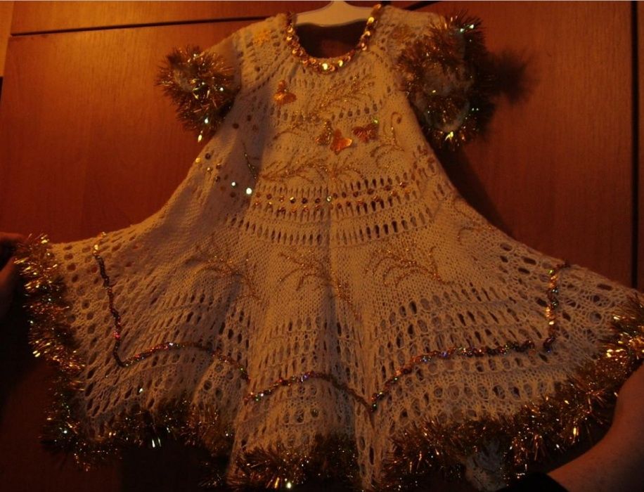 Вязаное платье "снежинка;принцесса"для утренников размер 98