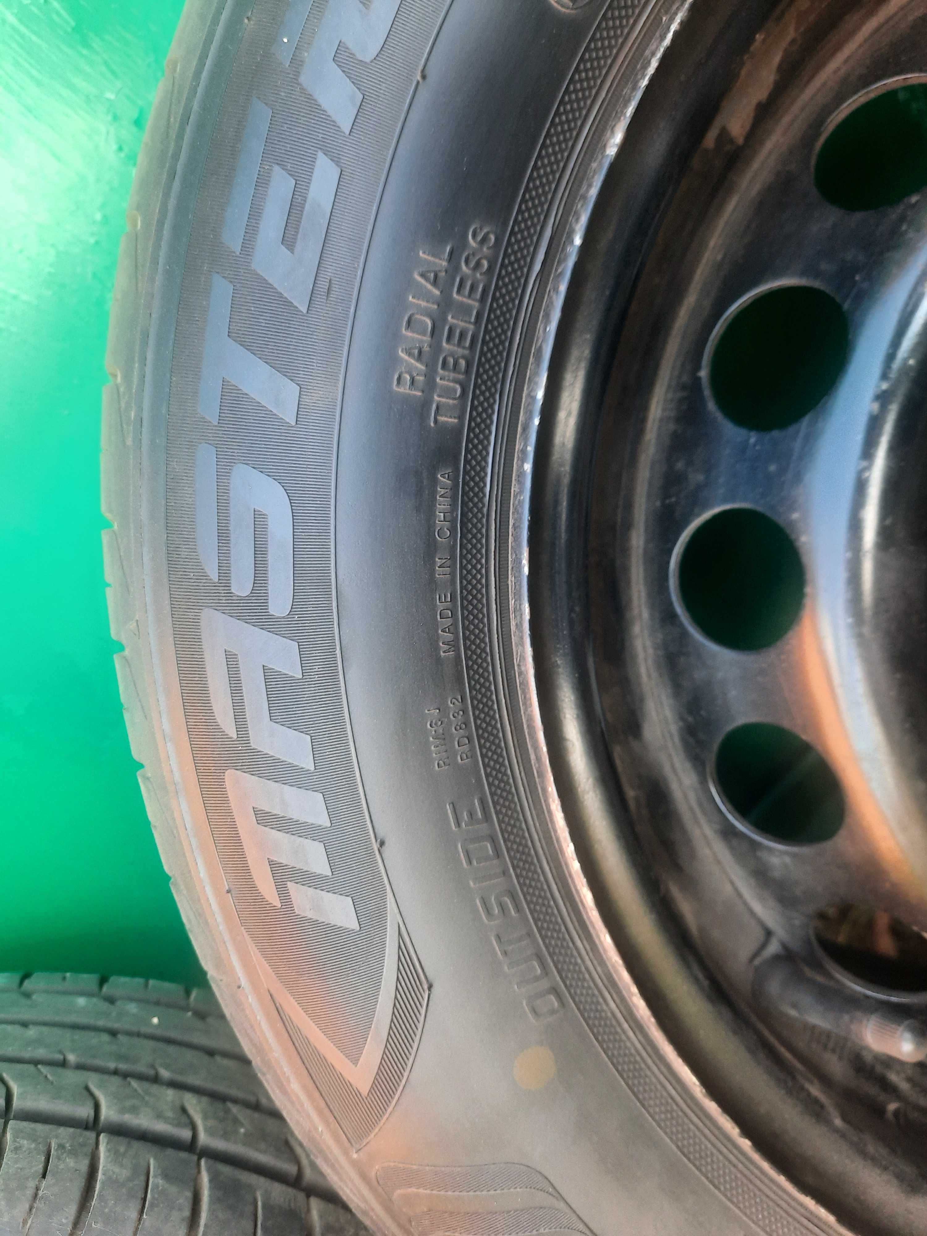 Продам резину з дисками 195/65 r15