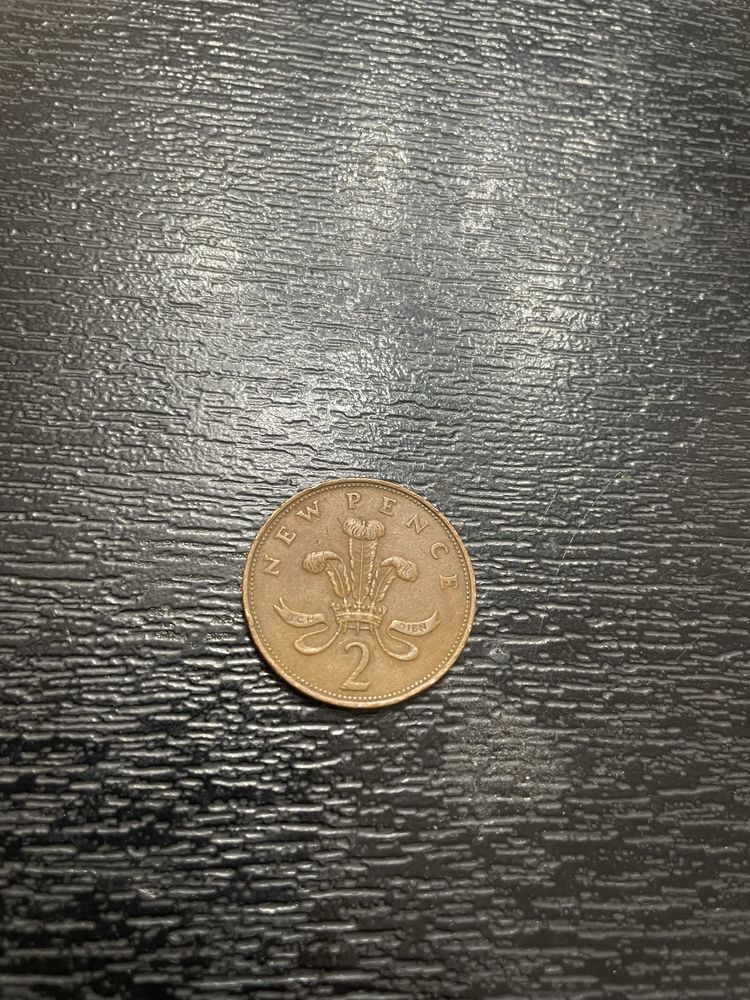 Монети new pence 2 1971, two pence 1992,2001, 5fr 2011