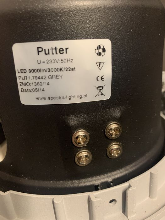 Lampy podtynkowe z regulacją kierunku świecenia