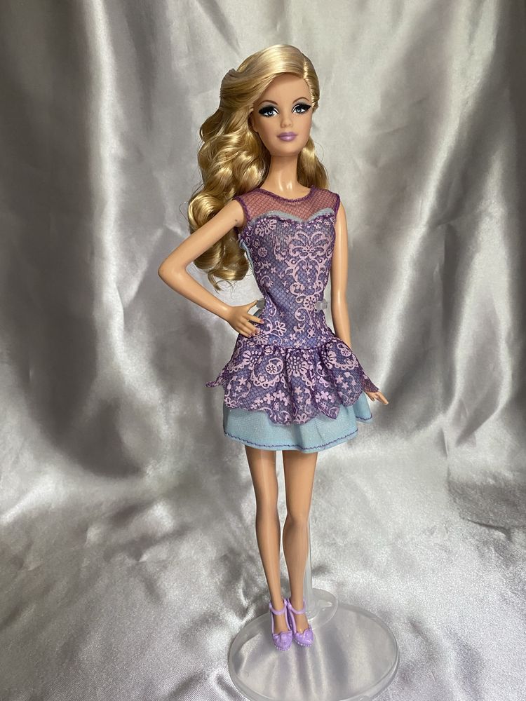 Колекційна Барбі Barbie The Look city shine blue dress.