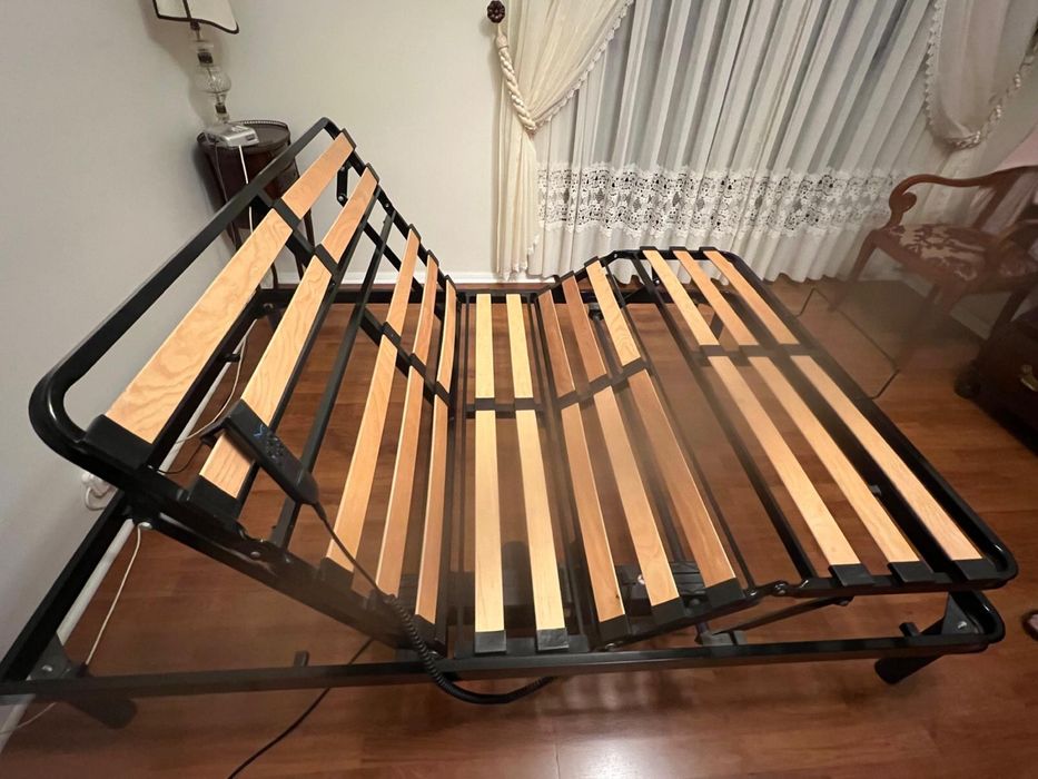 Estrado articulado elétrico