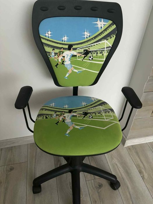 Fotel do biurka dla chlopca