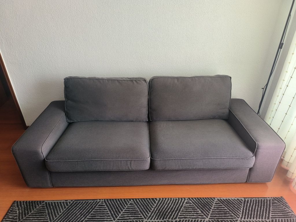 Sofá kivik ikea 3 lugares