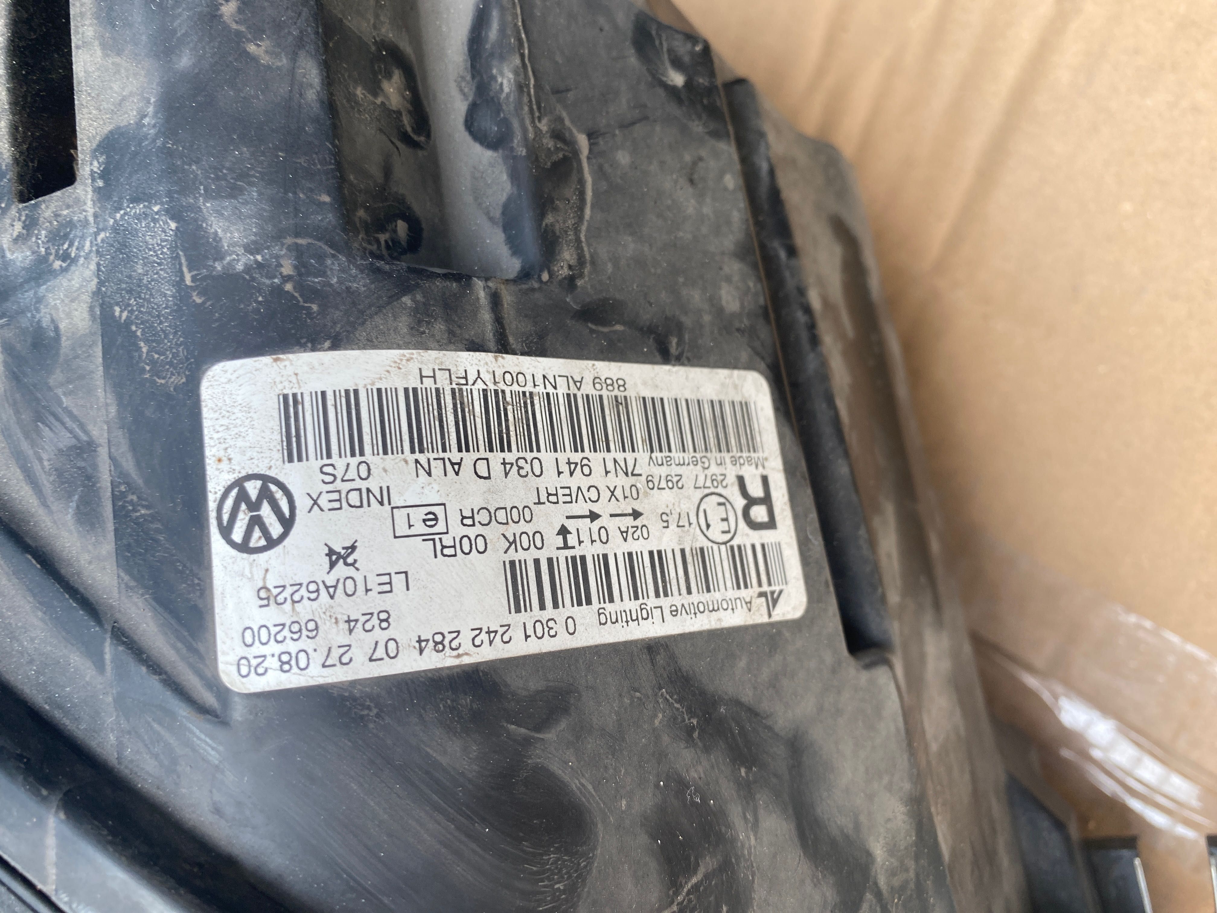 VW SHARAN II 7N1 Bi-Xenon lampa przednia przód prawa skrętna idealna