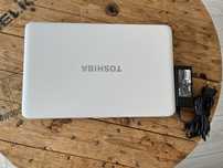Laptop biały Toshiba