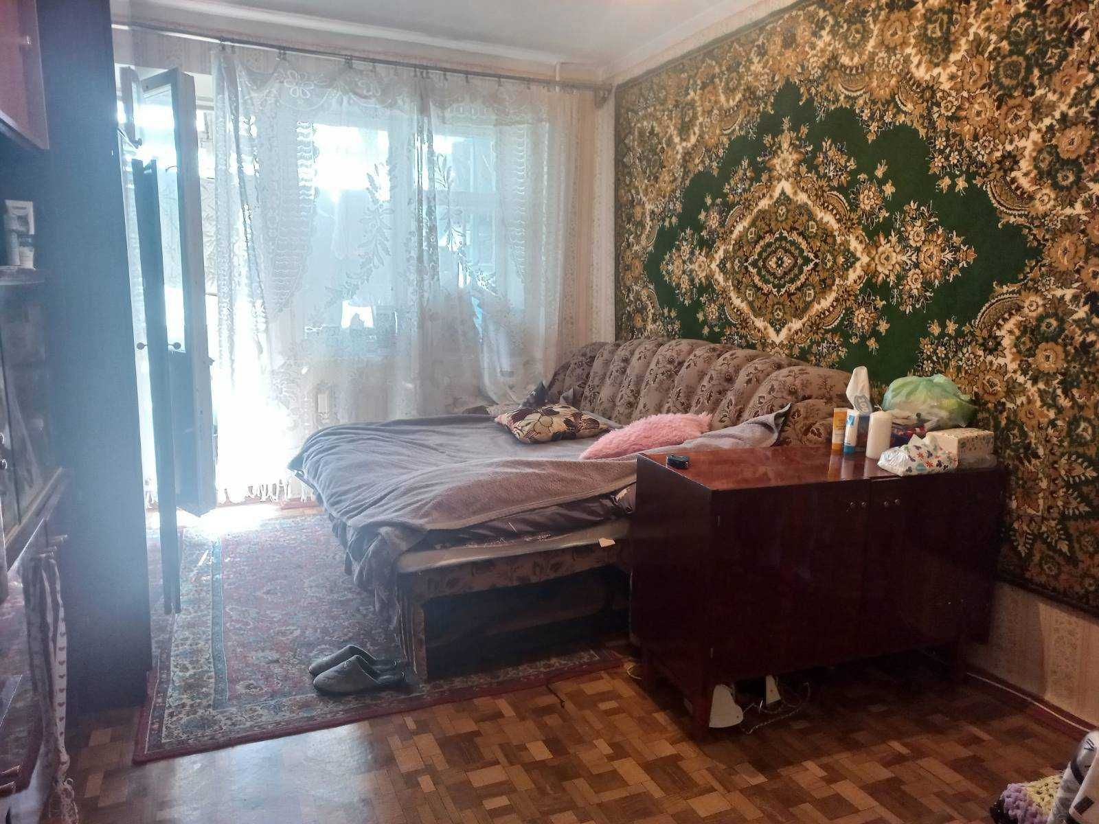 2-х комнатная квартира на среднем этаже на Заболотного