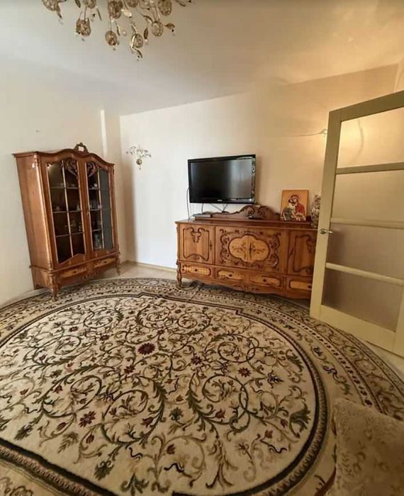 Продам 3 комнатную квартиру з ремонтом на Сахарова