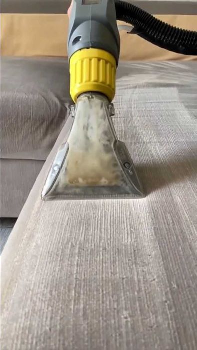 Limpeza e higienização de estofados. sofá, colchão e tapetes