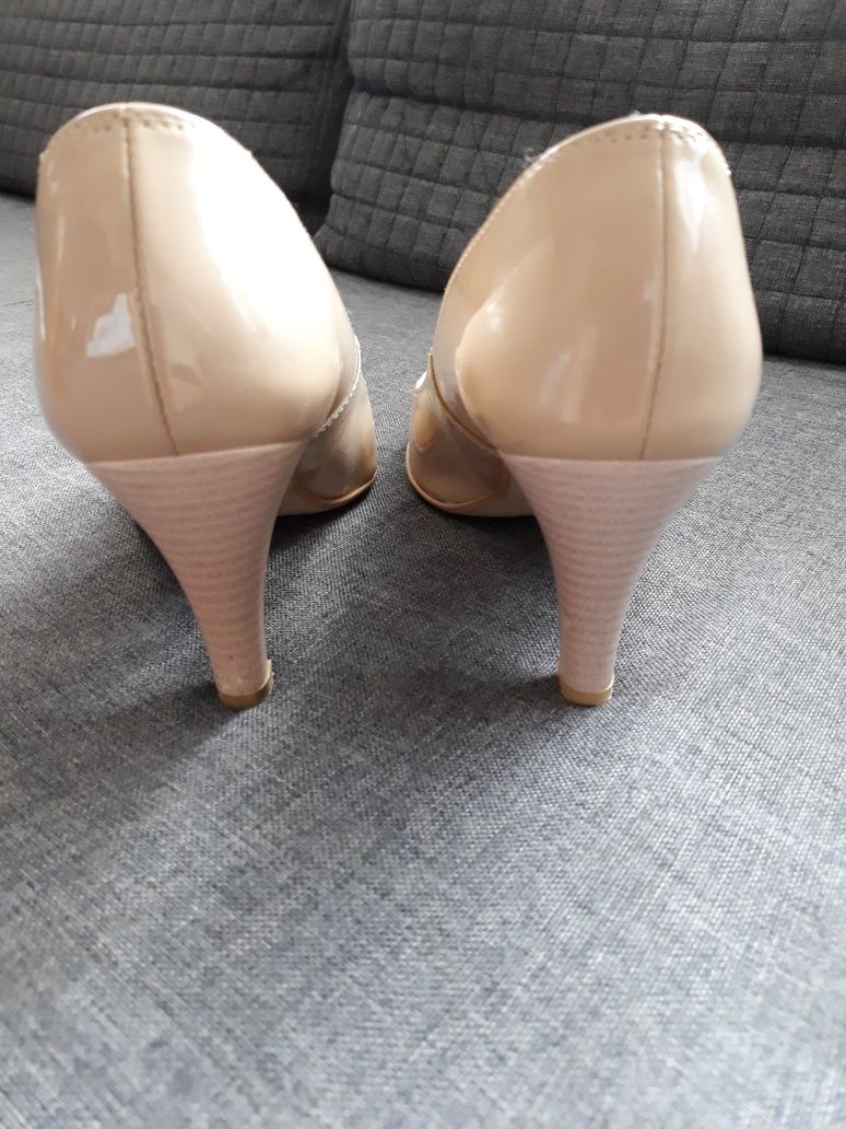 Buty szpilki beżowe, rozmiar 37, wysokość obcasa 8cm