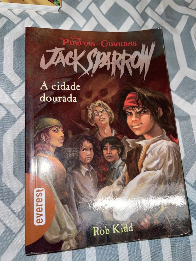 Livro Jack Sparrow para venda